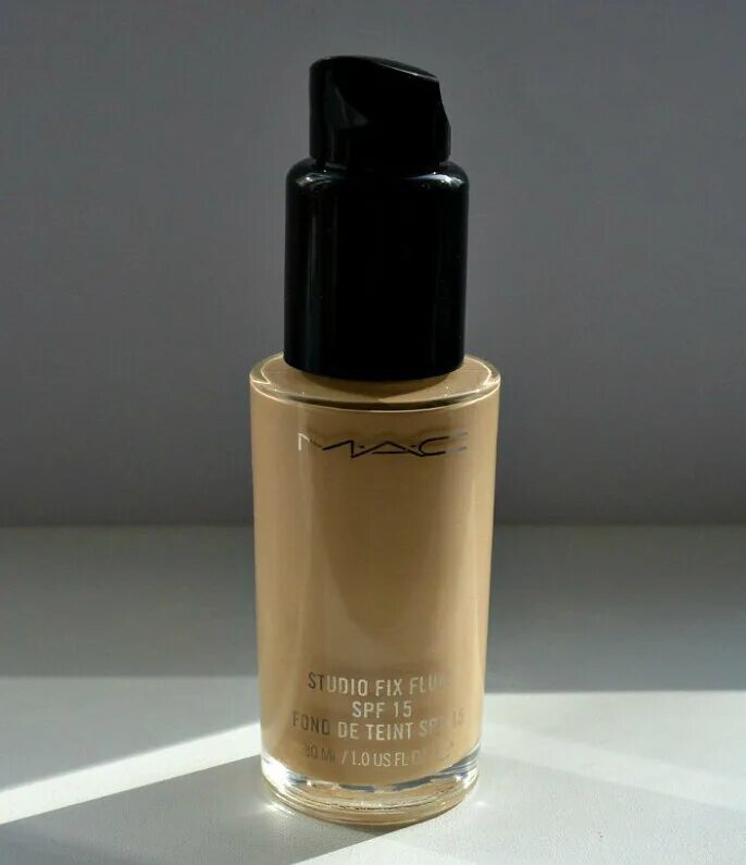 Studio fix fluid. Mac studio fix fluid spf 15. mac studio fix fluid spf 15 оттенки. тональная основа mac studio fix fluid. mac studio fix fluid spf 15 тон nc5.