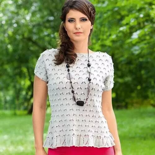 Летняя футболка спицами. Блуза из батиста. Блузка. Блузка женская летняя. Вязаная блузка с коротким рукавом.