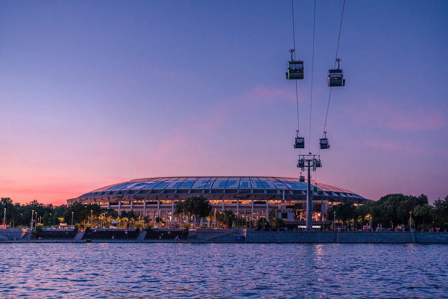 Фуникулер лужники. Воробьёвы горы москва канатная дорога. Канатная дорога лужники воробьевы горы. Воробьевы горы в москве канатка. Канатная дорога лужники воробьевы горы.