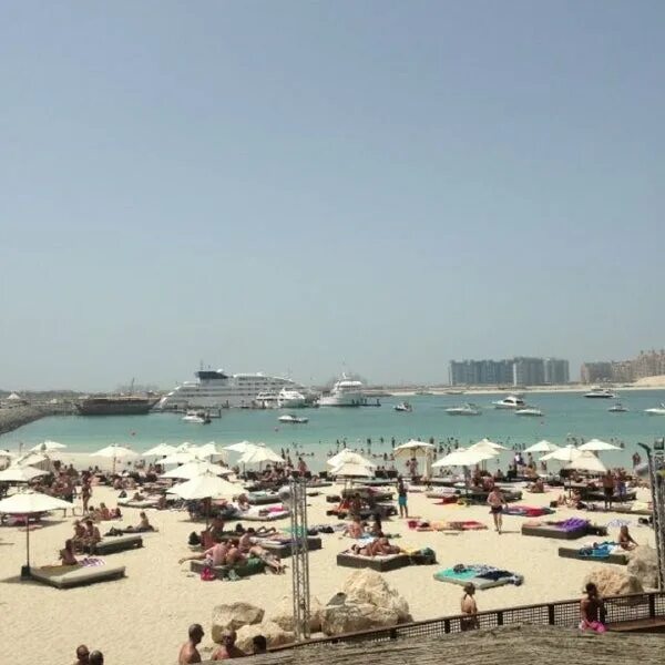 Пляж аль суфух. Sufouh Beach Дубай. Пляж Барасти Дубай. Пляж Суфух Дубай. Пляжа al Sufouh Beach.