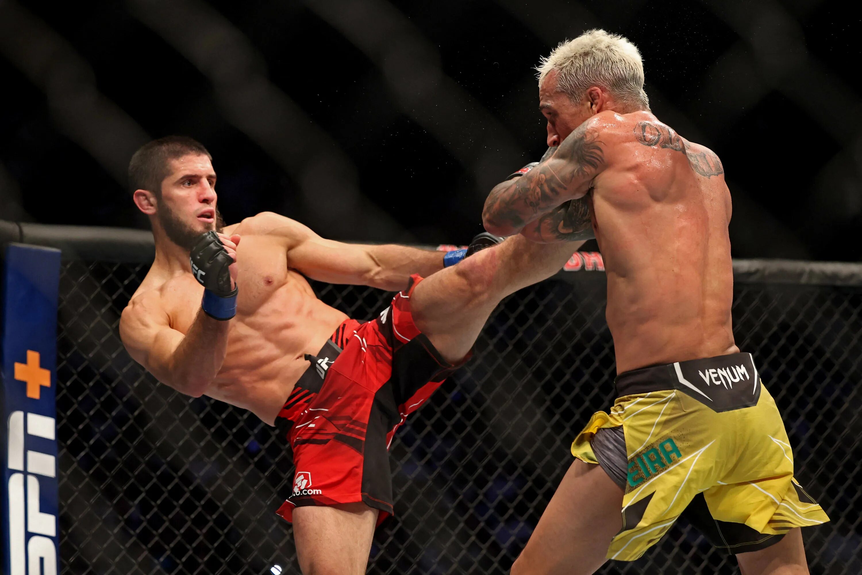 Юфс 294 дата. Ислам махачев чемпион юфс 280. ufc 280 махачев оливейра. ислам махачев ufc 280. ислам махачев и хабиб.