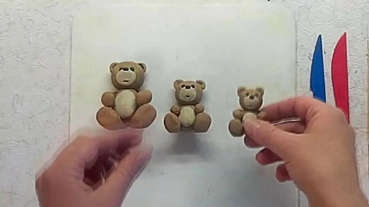 Три медведя лепка младшая. Лепка Медвежонок. Медведь из пластилина. Лепка медведь старшая группа. Лепка Медвежонок средняя группа.