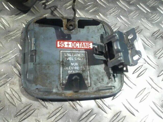 Бак право. Бак право. Бак топливный уаз 452 правый. Бак топливный 3163 правый. Бак топливный левый scania r 380.