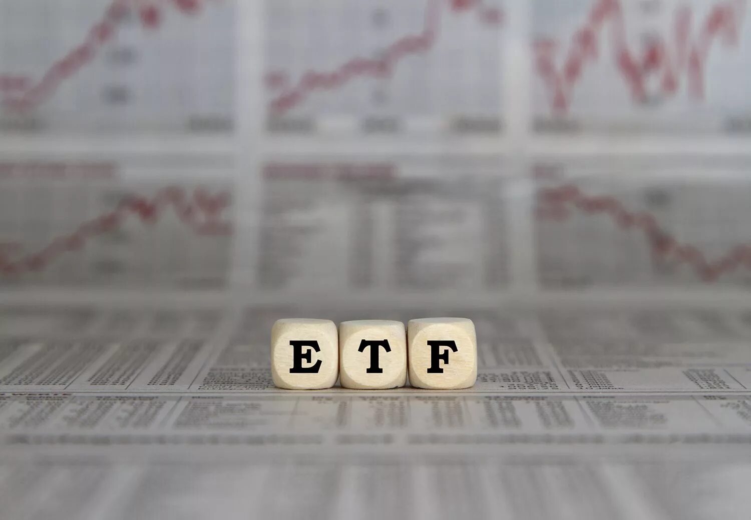 Вложение денег в 2024 году. Фонд ETF картинки. Биржевые фонды. Инвестирование в ETF фонды Мем. Дивидендная политика картинки.
