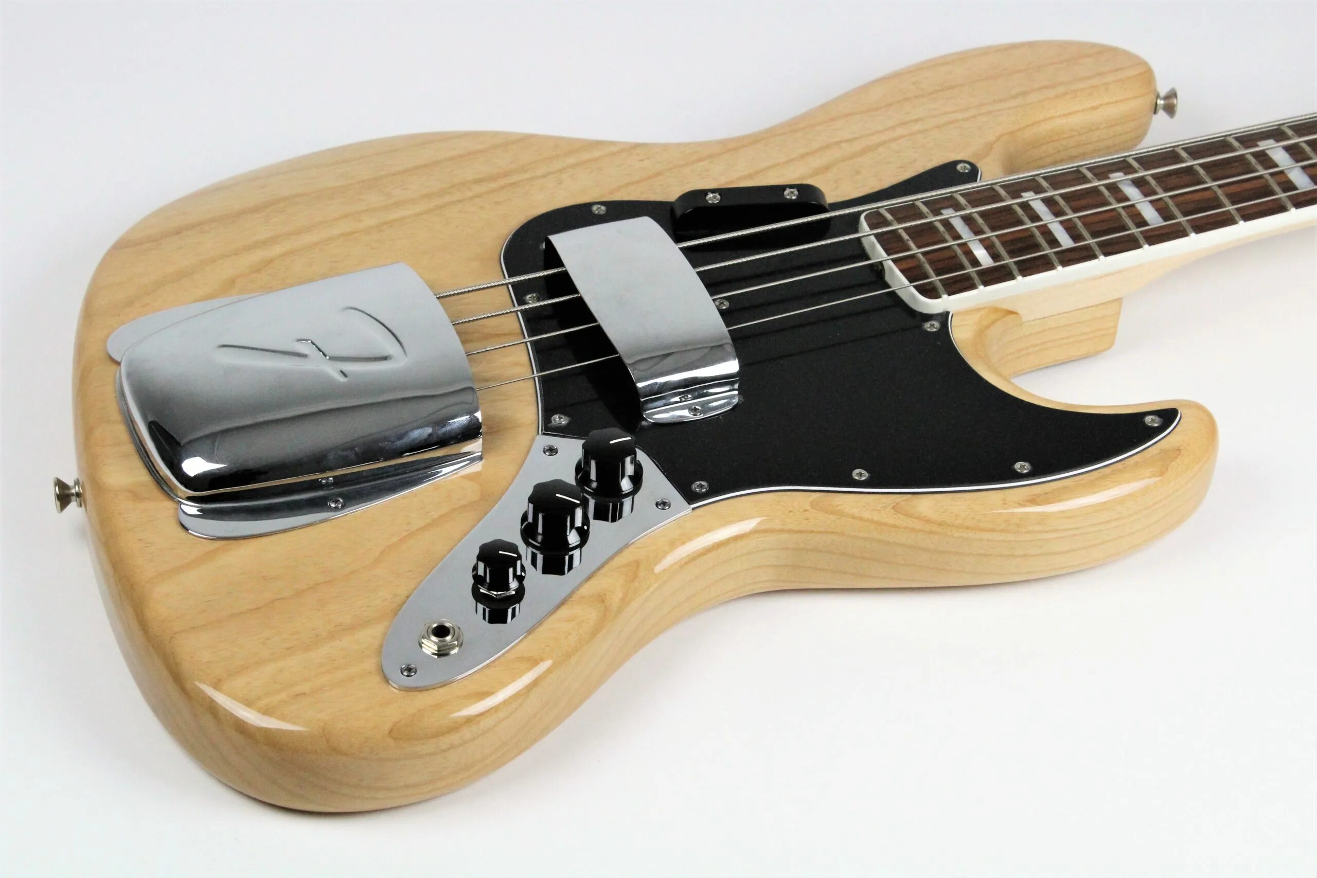 Фендер джаз бас 4 струны. Бас гитара фендер. Фендер бас. Фендер бас. Фендер бас.