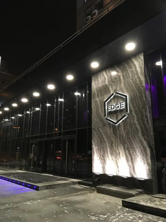 Edge premium fitness. Спортклуб edge новосибирск. Edge fitness новосибирск. Эдж клуб новосибирск. Бассейн edge новосибирск.