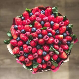 Букет из фруктов клубники