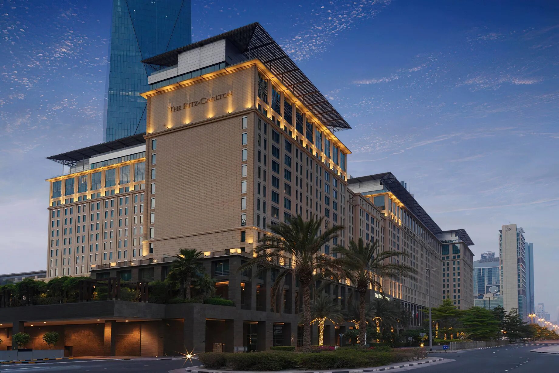 Ритц Карлтон Дубай. Отель Ритц Карлтон Дубай. The Ritz Carlton DIFC 5*. The Ritz Carlton Dubai 5* (Дубай).