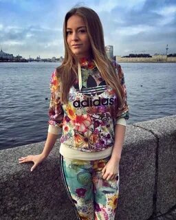 Малых е г