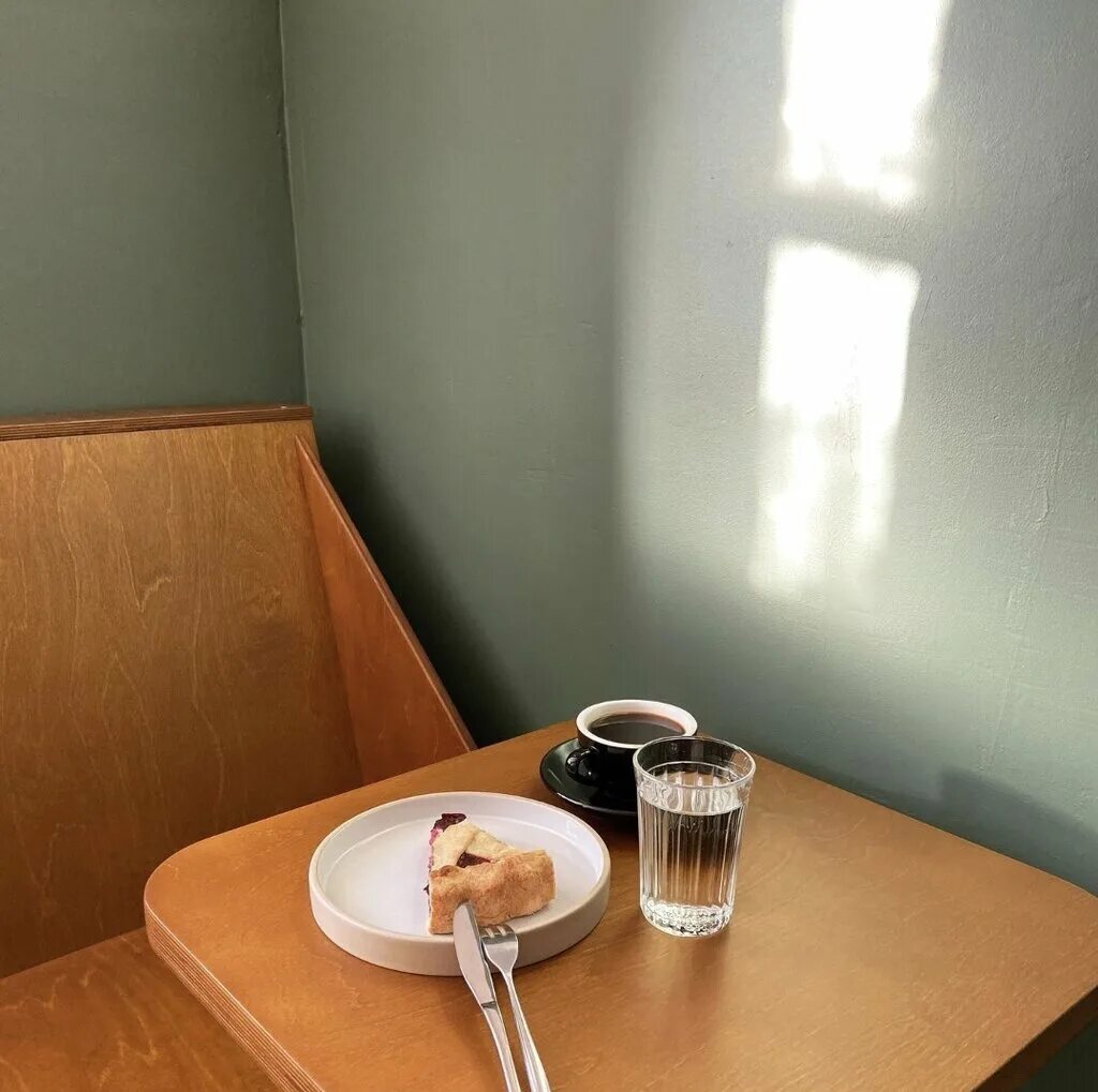 секретная кофейня. кафе парадная. кофейня в парадной. кофейня в парадной спб. готча кофейня спб.