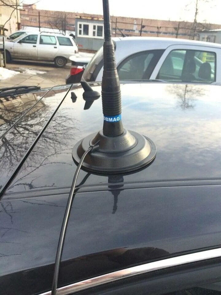 Установить антенну в автомобиль