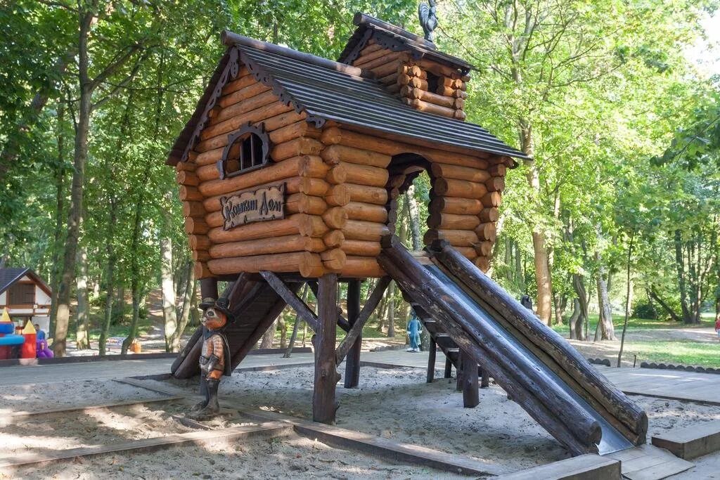 Кошкин дом зеленоградск. Кошкин дом парк зеленоградск. у капитана зеленоградск. детская площадка кошкин дом зеленоградск. апартаменты у капитана зеленоградск.
