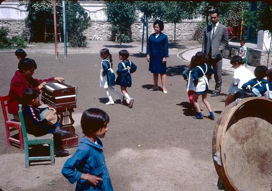 Мирная жизнь детей. Кабул 1960. Афганистан 70. Афганистан 60-70. Афганистан 1960-е.