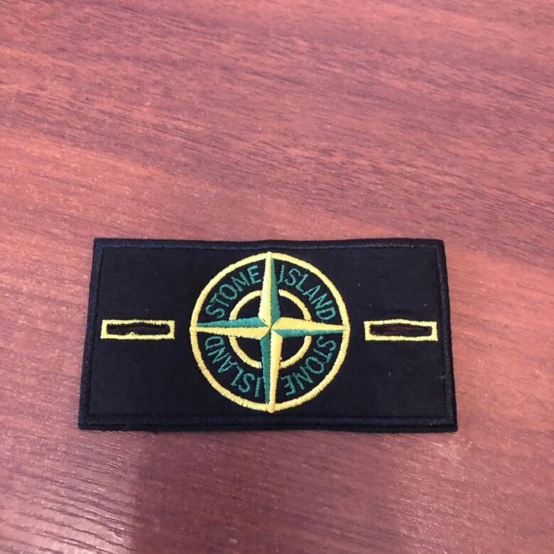 Патч стон Айленд. Патч стоник на зипке. Stone Island патч. Зипка стон Исланд.