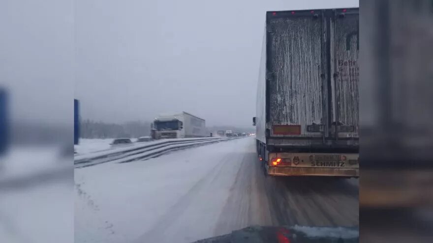 Есть ли гололед в краснодаре. Трасса м5 самара. трасса м 5 гололед. пробка м5 зима. гололед и фуры.