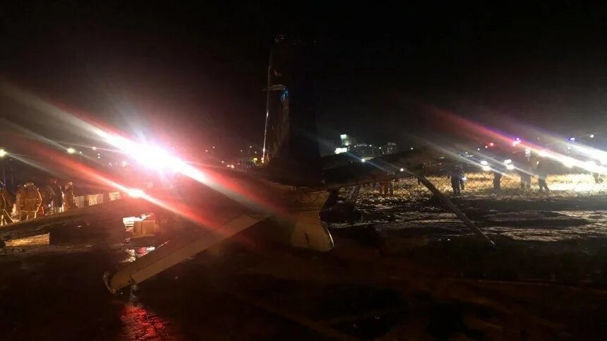 Boeing 737 разбился в Гуанси-Чжуанском.. Самолёт врезался в гору в Японии. Филиппины с борта самолета. Авария японских самолетов Москва.