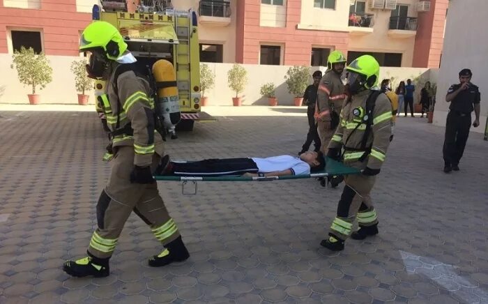 Боевая тревога в пожарной части. Пожарная сигнальная тревога в школе. Позорная тревога в школе. Пожарная тревогога в деревне. Позорная тревога в школе.