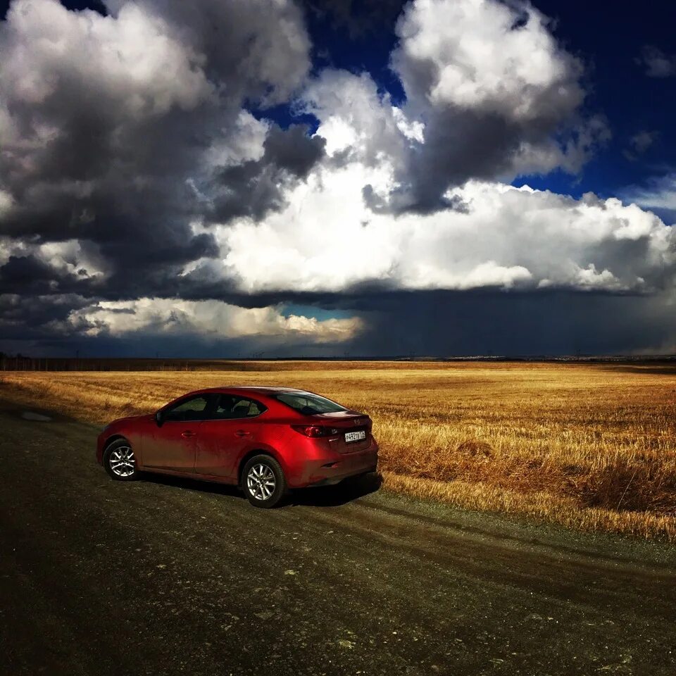 Mazda sky. Машина на рассвете. Мазда на природе. Пейзаж Мазда. Мазда 6 на закате.