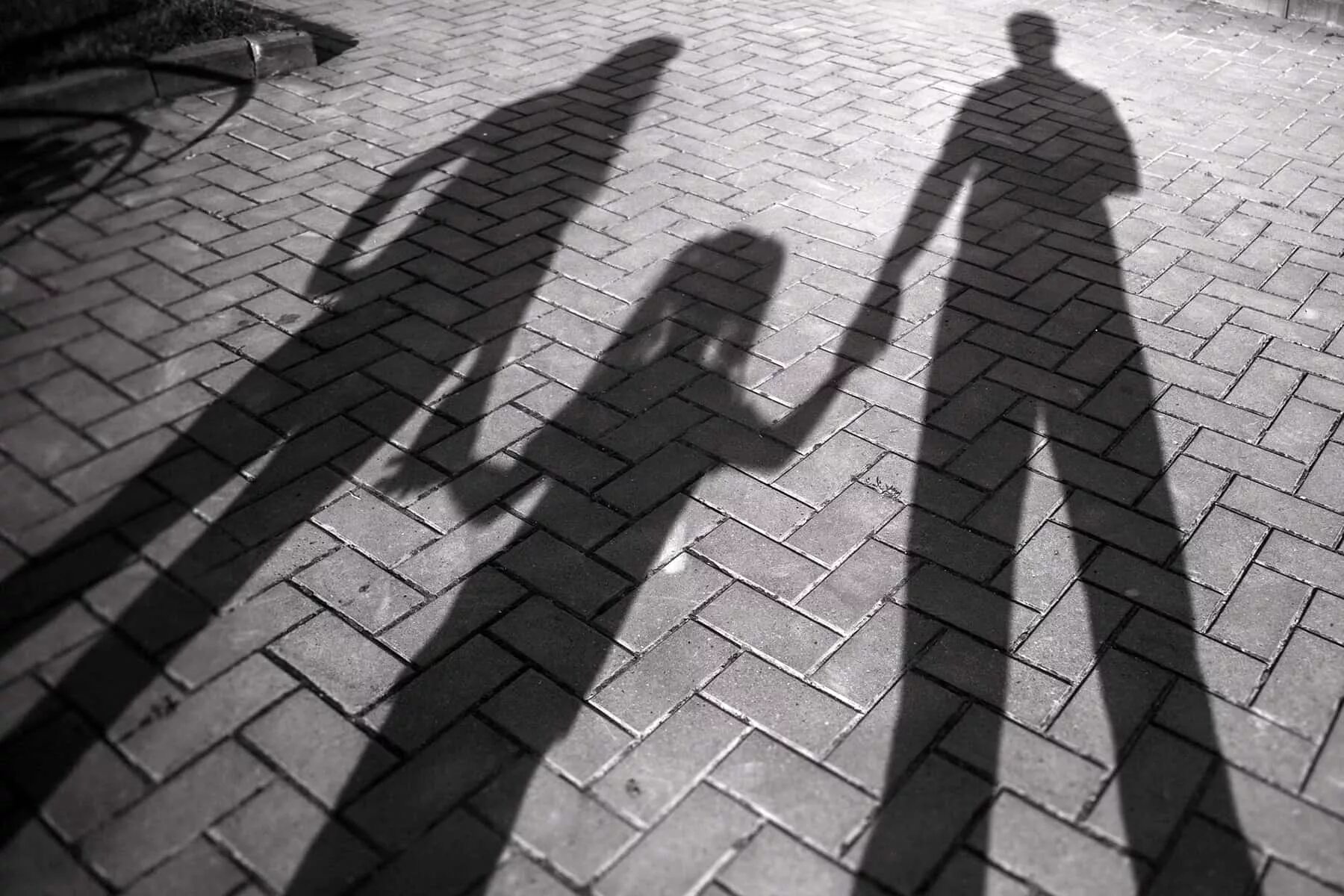 в тени человека. мазелов длинная тень. теневой человек. длинная тень длинная тень. длинная тень отзывы.