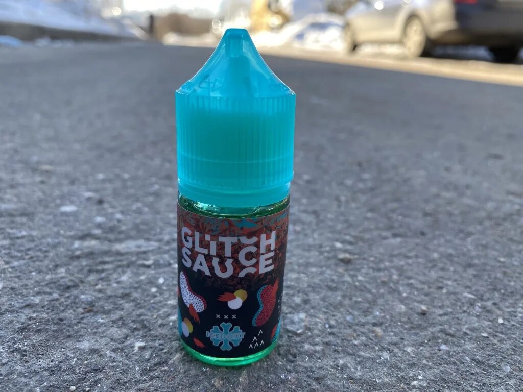 Iced out. Жидкость Iced out Salt 30 мл. (Low Kick). Жидкость Glitch Sauce Iced out Salt 30 мл. Iced out жижа. Iced out Salt жижа.