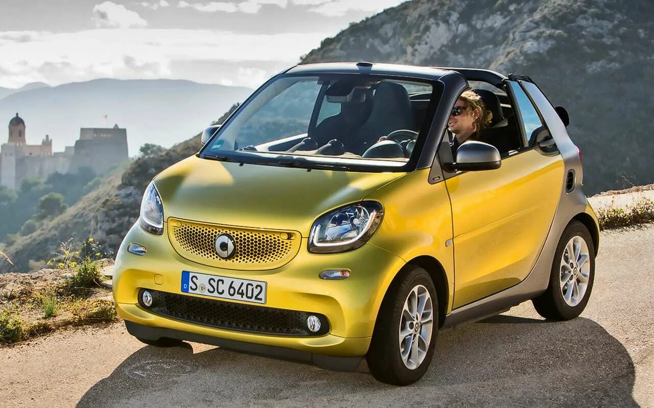 Машина небольшого размера. Smart Fortwo Cabrio. Picanto Smart Fortwo. Kia Picanto Smart Fortwo. Smart Vision EQ Fortwo.