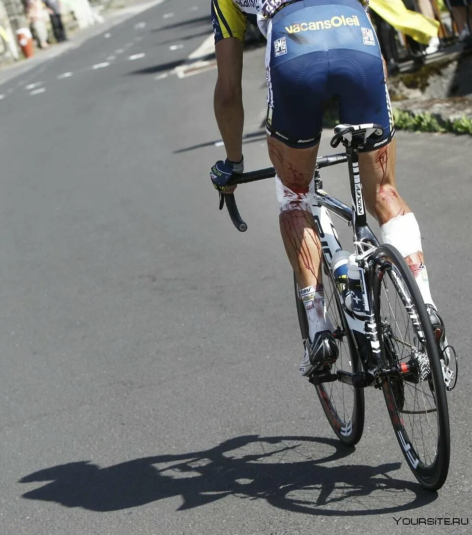 Ноги велосипедистов Tour de France. Ноги велосипедистов тур де Франс. Тур де Франс ноги гонщика. Tour de France велогонщики. Нога велосипедиста после