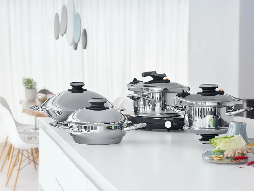 Посуда германия amc. Посуда фирмы амс. Амс кастрюли. Бытовая посуда. Посуда и кухонные принадлежности.