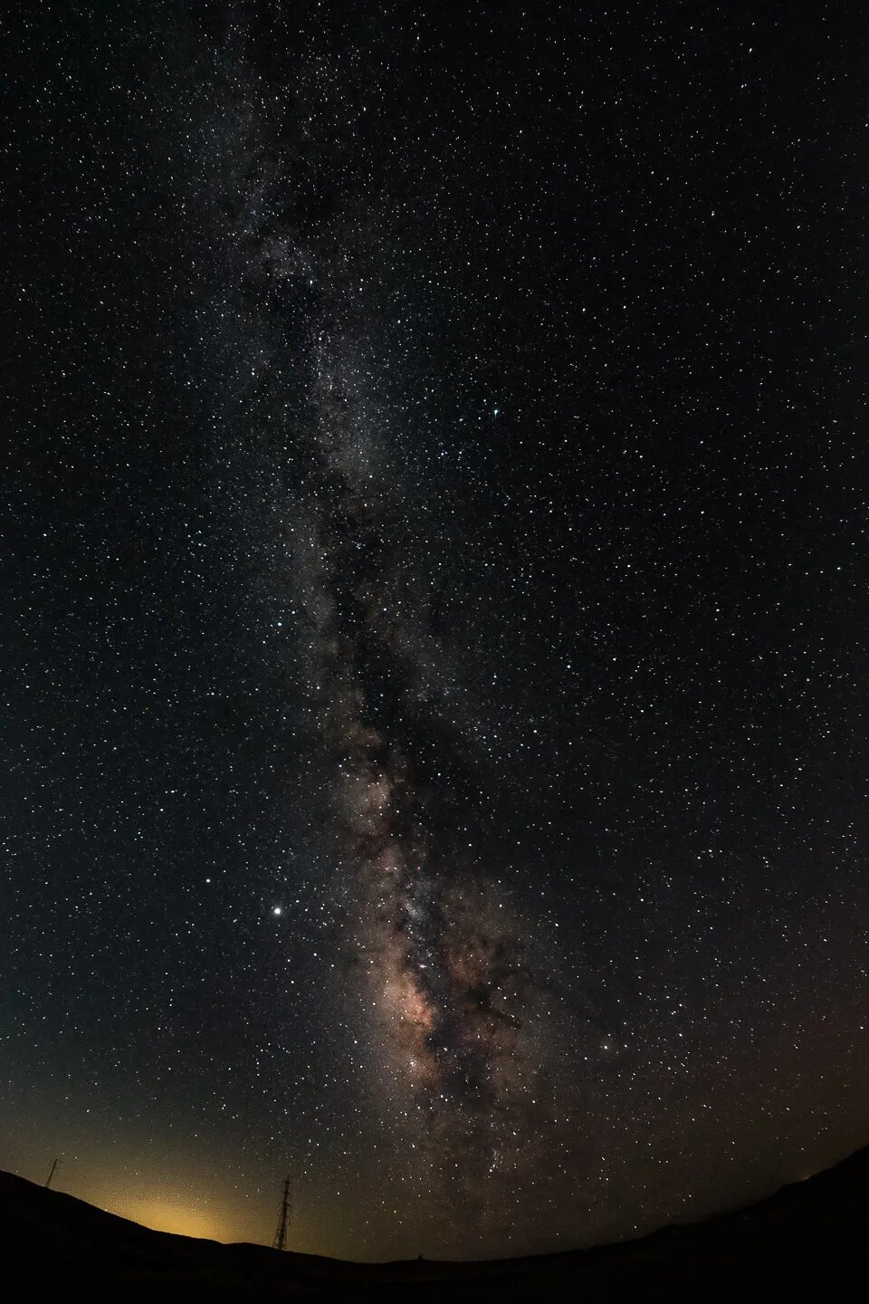 The Milky Way sparkles like fireworks in this desert view of our galaxy (photo)