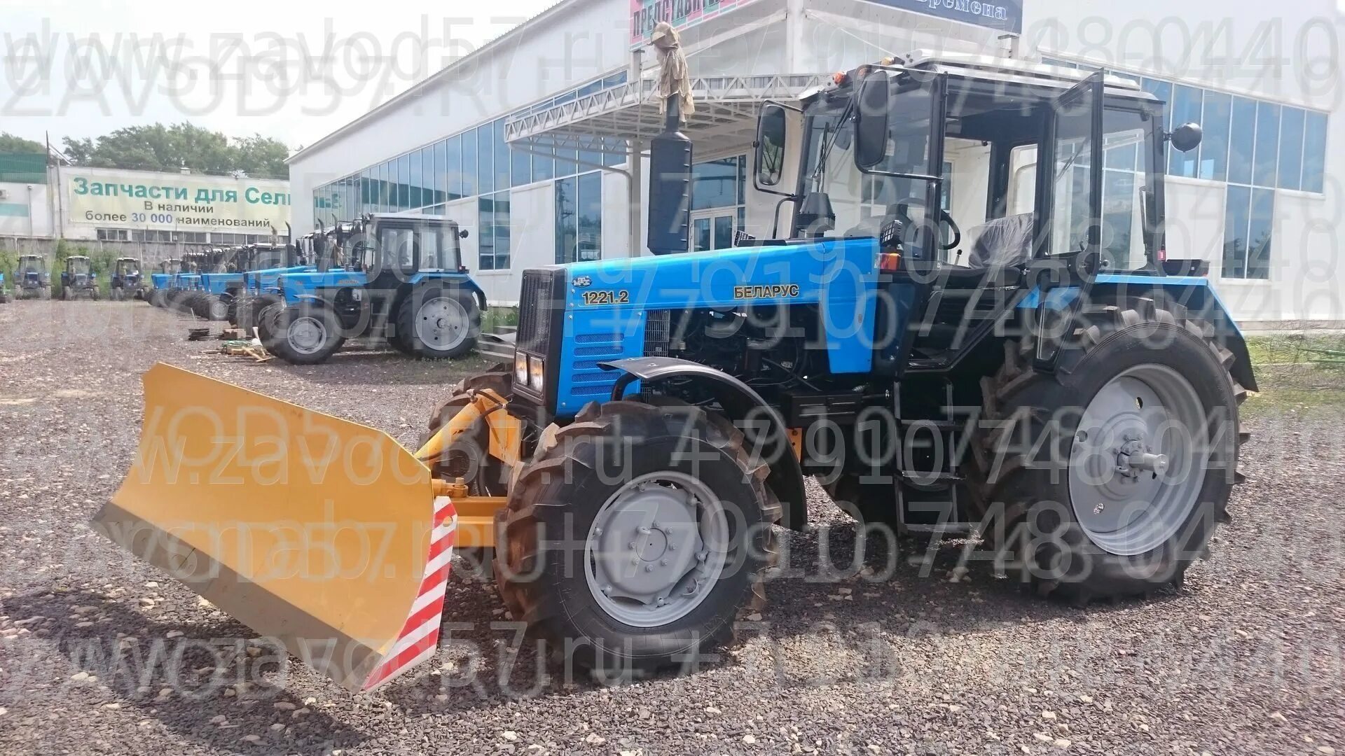 Отвал на мтз 1221. Мтз 1221 с отвалом. Отвал бп-2. Отвал поворотный, бульдозерный трактор мтз-1221. Мтз 1221 с бульдозерным отвалом.