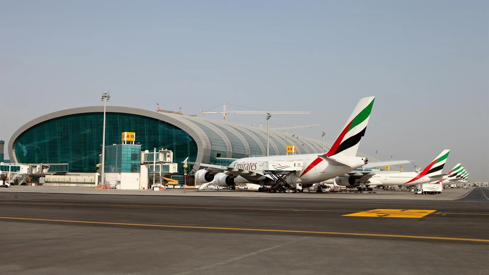 Арабские эмираты аэропорты международные. Аэропорт Дубай. Международный аэропорт Дубай (ОАЭ). Дубайский Международный аэропорт (DXB), ОАЭ. ИКАО Дубай.