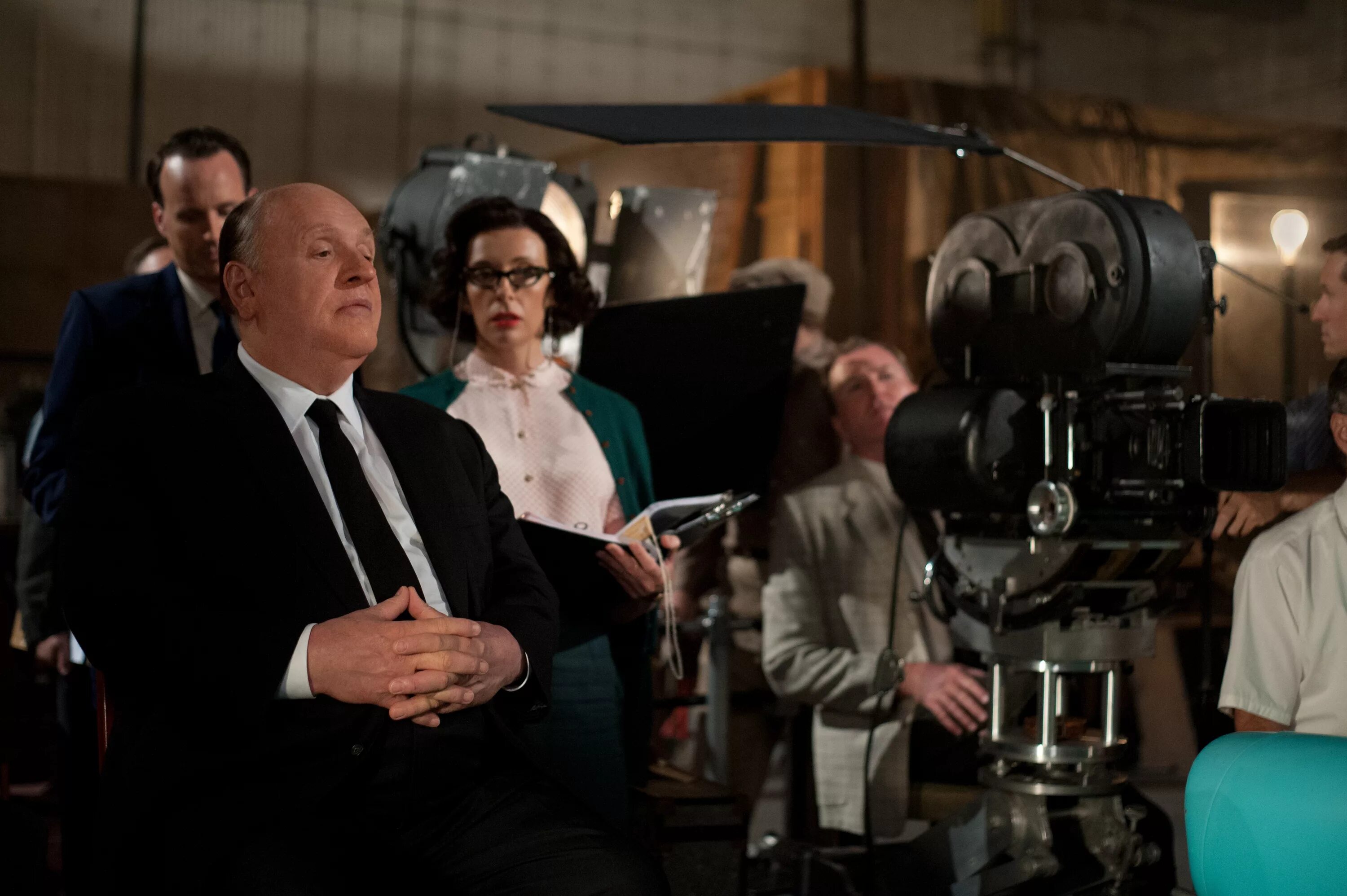 Ричард айоади двойник. Кадр в кинематографе. Хичкок фильм 2012. Съемки. Сиротский бруклин фильм 2019.