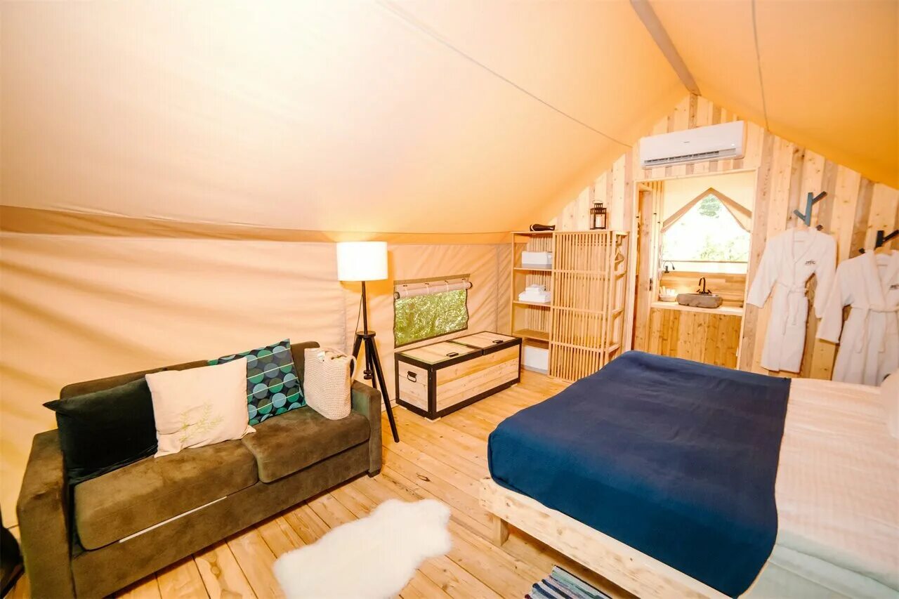 Спа глэмпинг. Глэмпинг лес красная поляна. Спа глэмпинг. Глэмпинг лес красная поляна. Отель лес глэмпинг сочи.