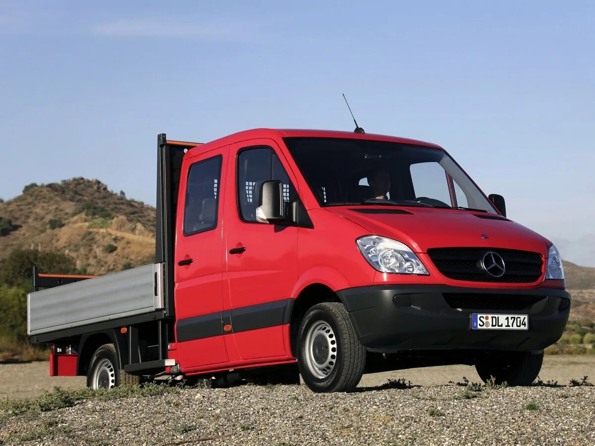 Мерседес спринтер бортовой. Mercedes-Benz Sprinter Double Cab. Mercedes Benz Спринтер бортовой. Мерседес Бенц Спринтер бортовой грузовик. Мерседес Спринтер грузовой бортовой.