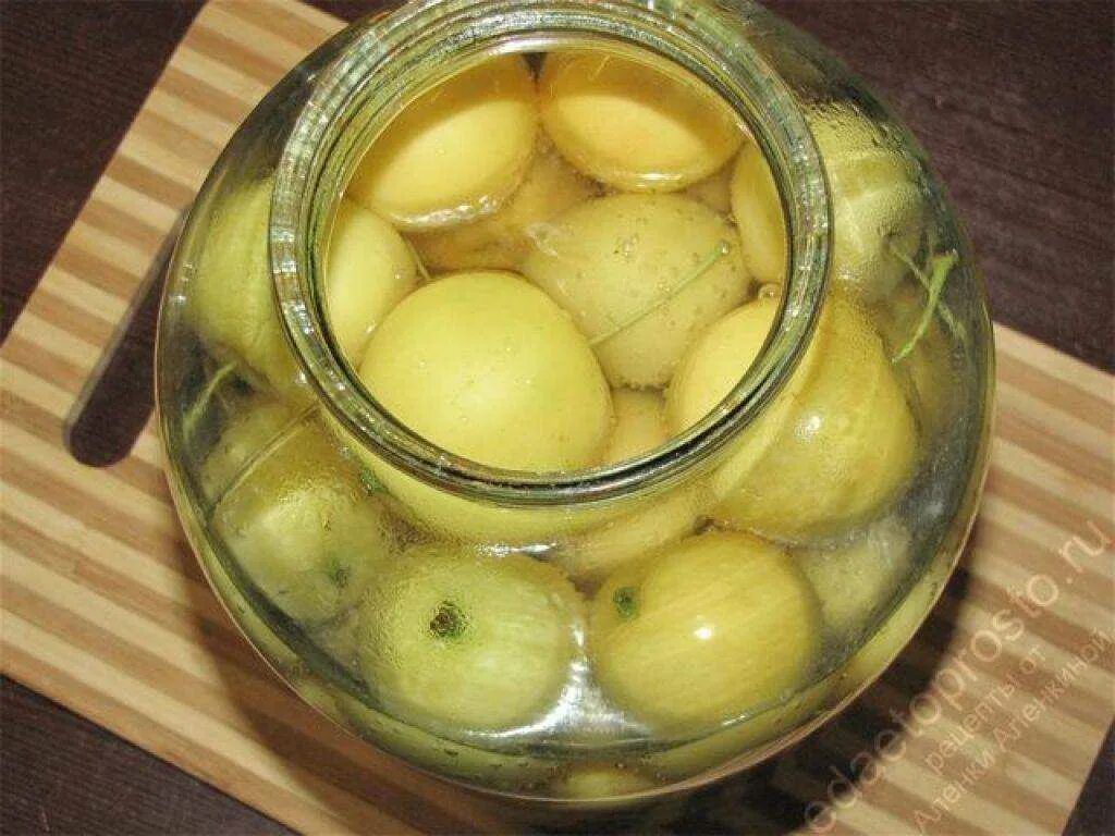 Какие яблоки мочат на зиму. Моченые яблоки антоновка. моченые яблоки семеренко. яблоки снежный кальвиль моченые. яблоки мочёные в банках.