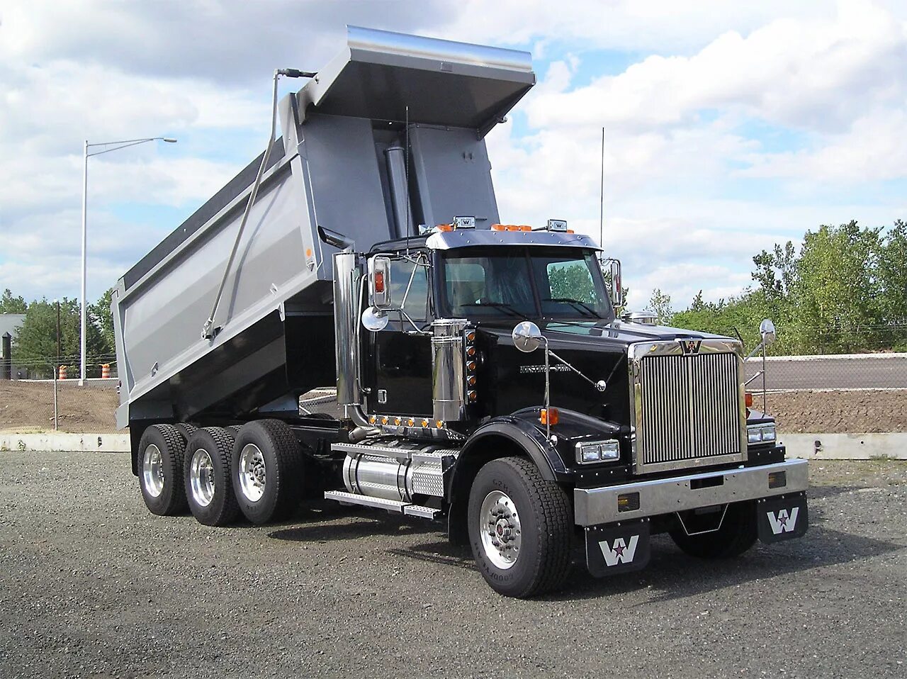 Western Star 4900 самосвал. Самосвал Western Star капотный. Western Star 1969 самосвал. Грузовик Тонар самосвал.