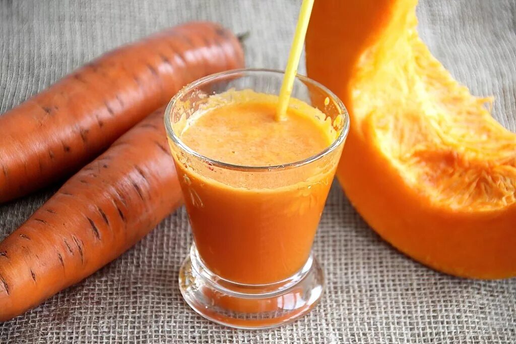 Приготовить сок из тыквы в домашних. Сок Баринов тыквенно морковный. Кухмастер тыквенно морковный. Тыквенно-морковный сок. Тыквенный сок.