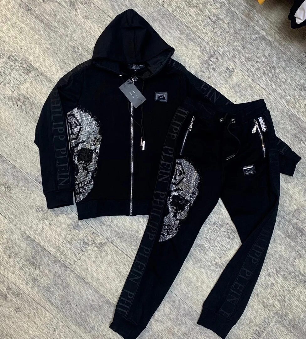 Костюм philipp plein мужской. Спортивный костюм филипппляйн. Костюм philipp plein. Костюм philipp plein. Филип плейн спортивные костюмы мужские.