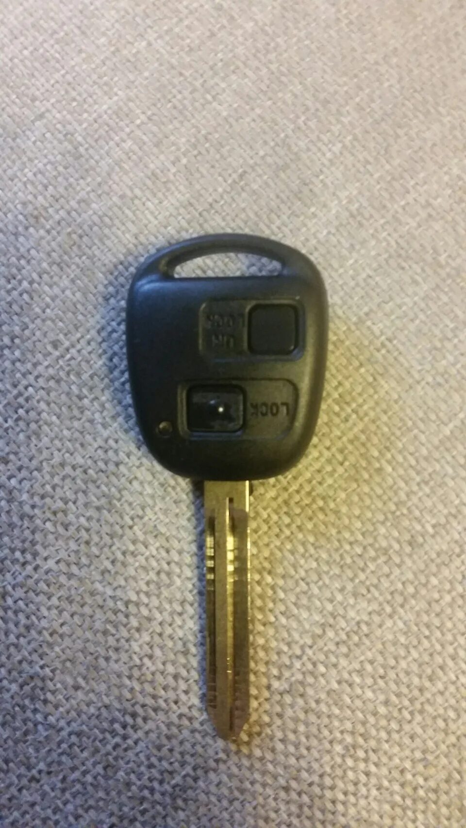 Generation ключ. Сигнализация на ключи toyota rav4. ключ toyota rav 4 2003. ключ тойота рав 4 2025. ключ тойота королла 120.