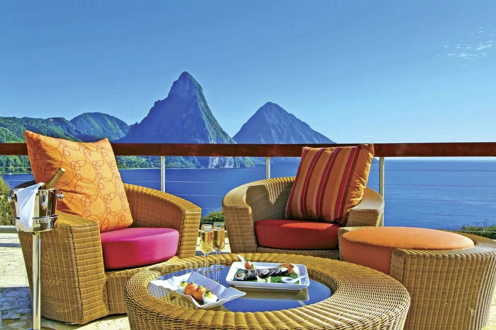 Хорошее место 3 4. Отель Jade Mountain Resort сент-Люсия. Сент Люсия Нефритовая гора. Отель Маунтин Карибское море. Джейд Маунтин сент-Люсия бассейны.