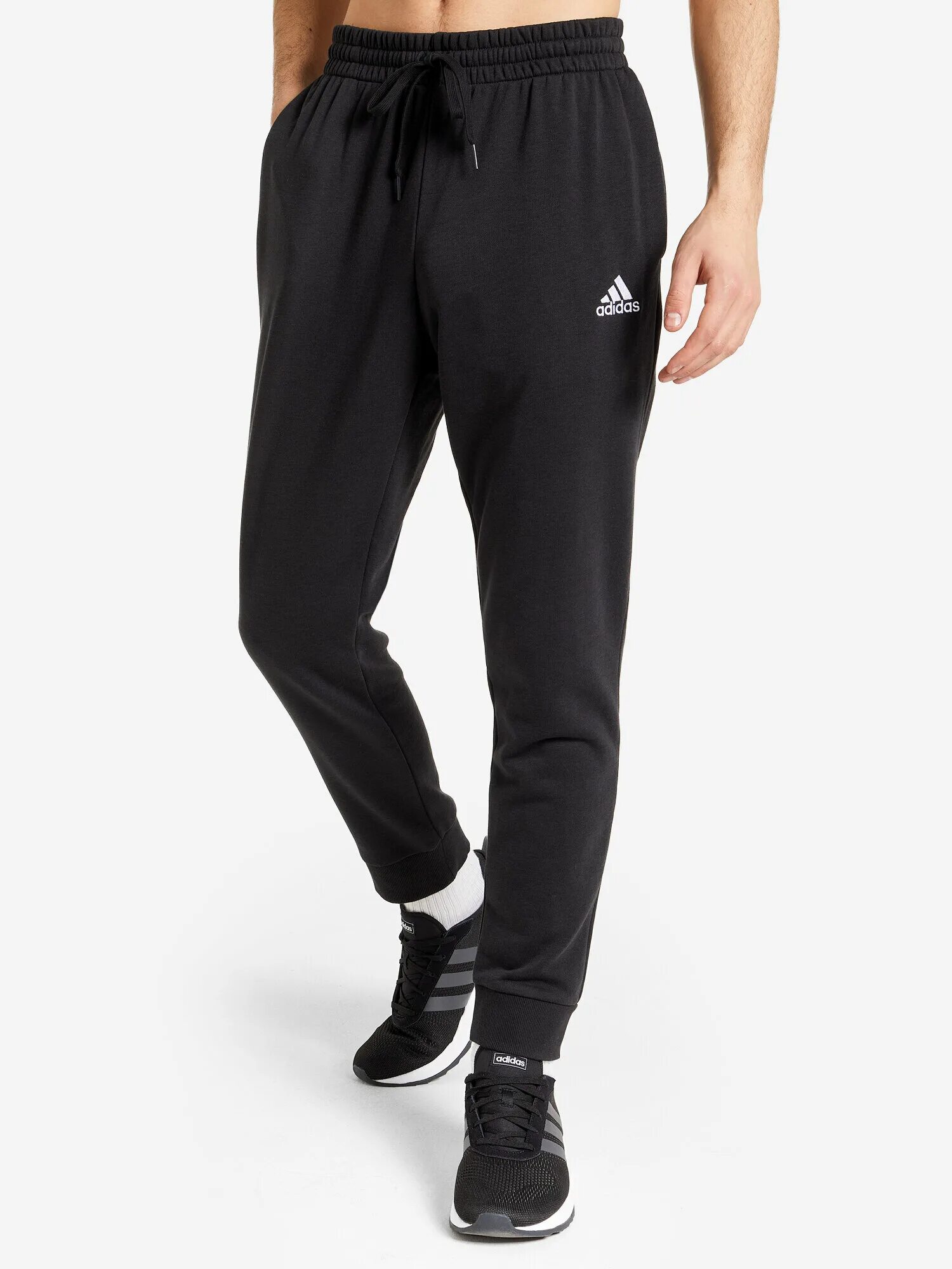 Штаны адидас Essentials. Брюки мужские adidas Essentials. Адидас Essentials брюки мужские. Спортивные штаны адидас Essentials мужские. Купить мужские спортивные в спортмастере