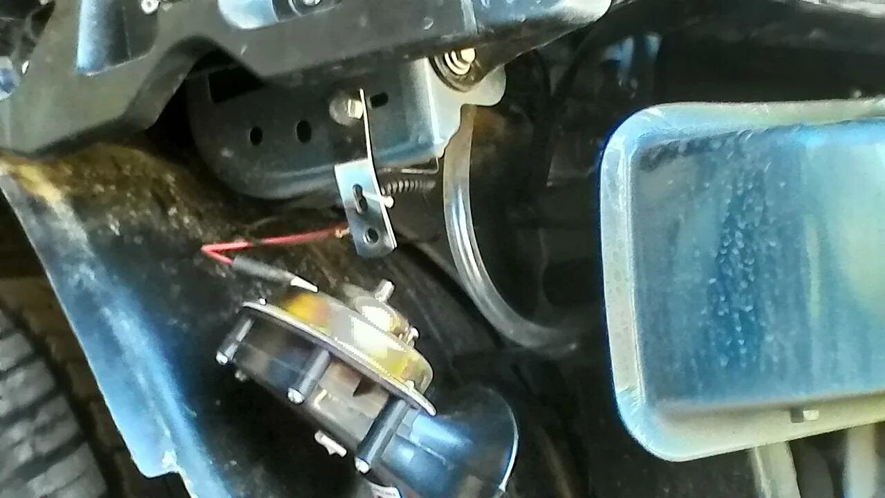 Сигнал дастера. Звуковой сигнал renault duster 2014. клаксон рено дастер. клаксон на duster 2. сигнал рено дастер.