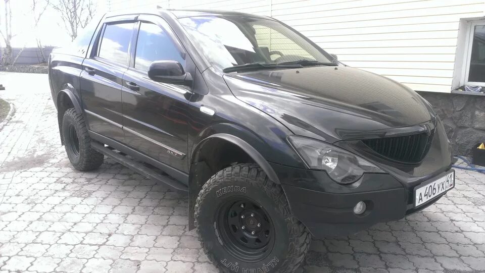 Расширители арок SSANGYONG Actyon Sports 2. Расширители арок SSANGYONG Actyon Sports 1. SSANGYONG Actyon Sport расширители арок. SSANGYONG Actyon Sports резина 285 75 r16. Ssangyong actyon sports двигателя