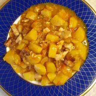 Тушеная картошка со свининой сколько калорий