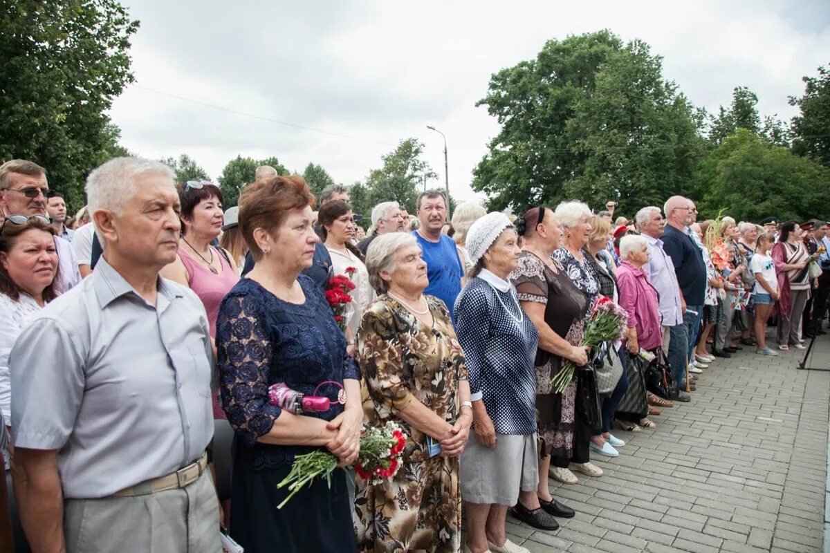 Новости коломны главные и свежие на сегодня. Памятный знак Коломенским курсантам. Коломнаград. Памятный знак КВАКУ.