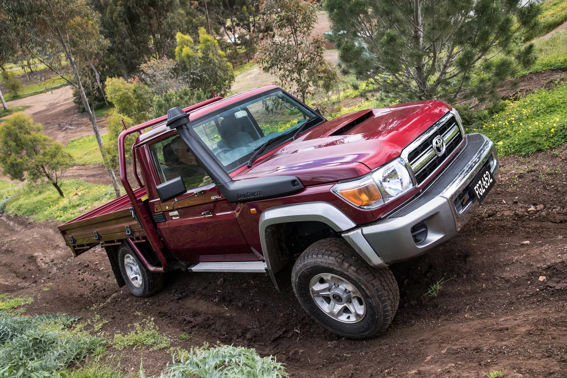 Тойота ленд Крузер 70 2016. Тойота ленд Крузер 70 новый пикап. Toyota Land Cruiser 70 2017. Toyota Land Cruiser Pickup. 70 пикапов