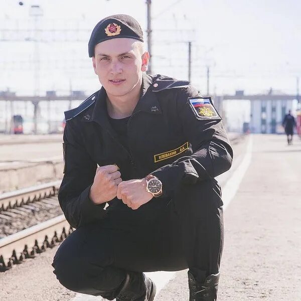 Красивые мужчины в форме. Красивые парни полицейские. Самый красивый полицейский в России. Красивые парни полицейские русские.