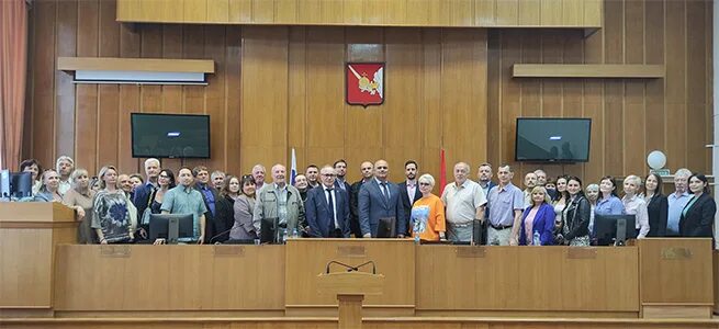 Трайнин адвокат вологда. Замуракин анатолий иванович адвокат вологда. Адвокатская палата новгородской области. Вологда политехнический университет преподаватели. Университет на юриста в вологде.