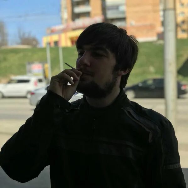 Кто такой сашка король. Hasbulla husetskiy. Сашка царь. Бержик школа. Сашка царь.