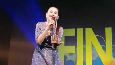 Песня афины падала и поднималась