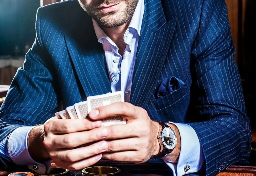 успешный бизнесмен. офисный работник. грустный бизнесмен. галстук. богатый мужик.